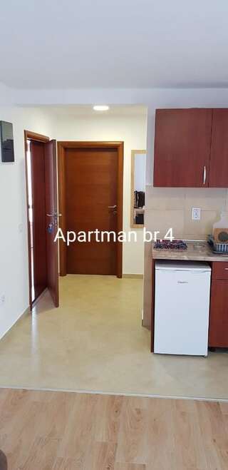 Апартаменты Apartmani Nikmil Bar- Susanj Бар Апартаменты с балконом-9